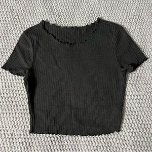 Lettuce trim rib-knit tee